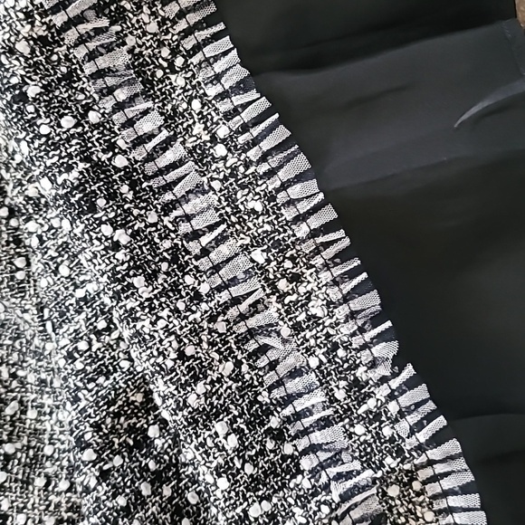Cynthia Steffe Black and White Textured A-Line Skirt Sz 2 - Picture 7 of 7